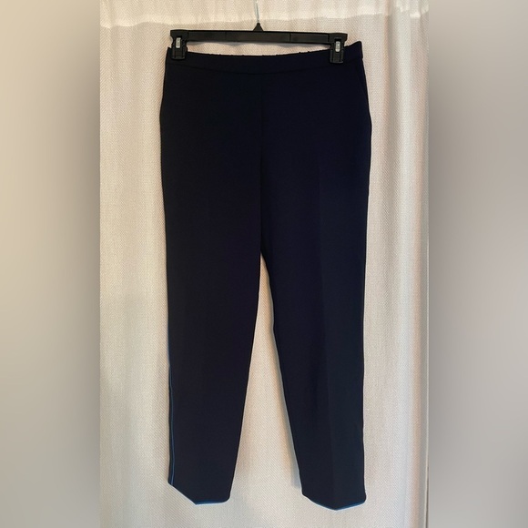 Theory black Treeca Admiral pull on crepe pants.